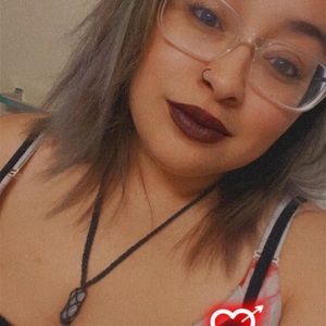 Meet your Posher, Carolina